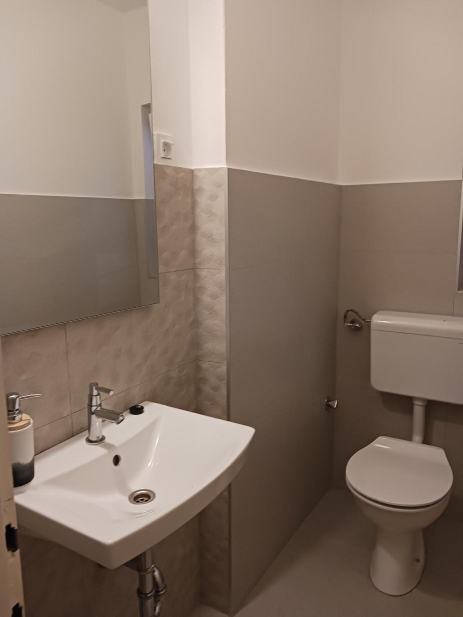 Apartment Viktoria Klenovica Eksteriør billede